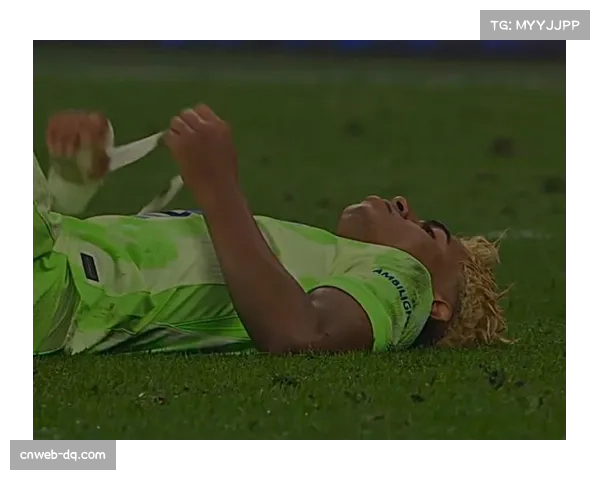 巴萨计划年底与秘鲁队进行商业赛，遭球员工会强烈抵制